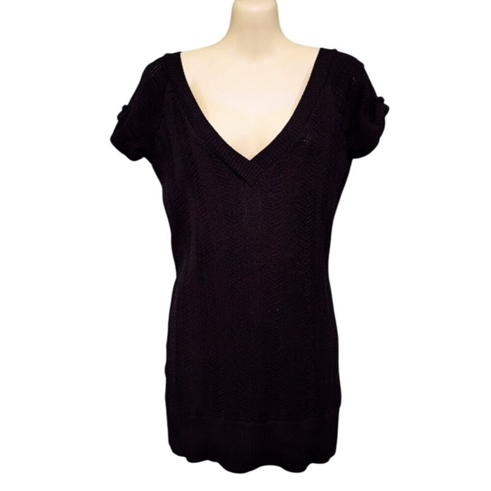 Bebe Black Cap‎ Sleeve Sweater Tunic with Deep V-Neck and Scoop Back, Sz M